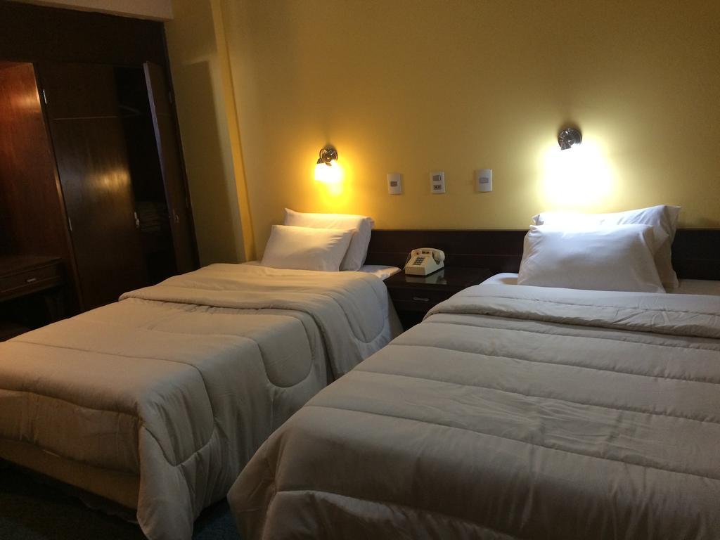 Hotel Manduvira Asunción Habitación foto